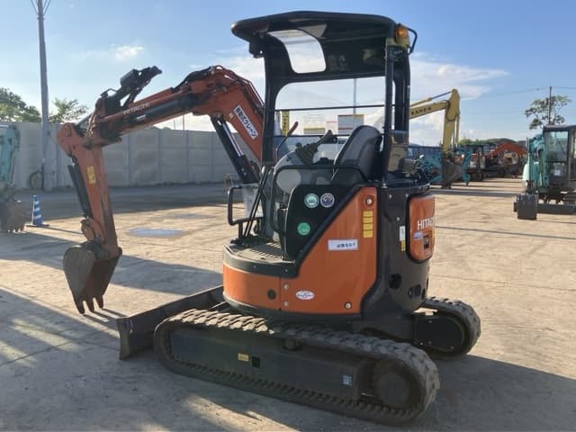 MINI EXCAVATOR — Auction (lot 8456-275)