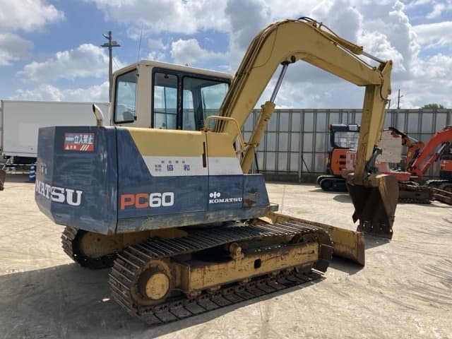 EXCAVATOR — Auction (lot 8456-278)