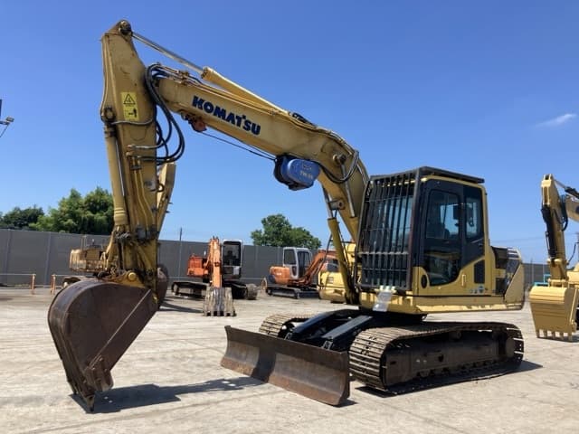 EXCAVATOR — Auction (lot 8456-28)