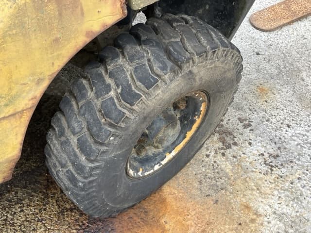 Forklift — Auction (lot 8456-2801)