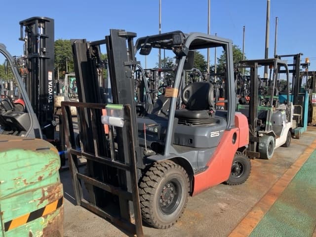 Forklift — Auction (lot 8456-2807)