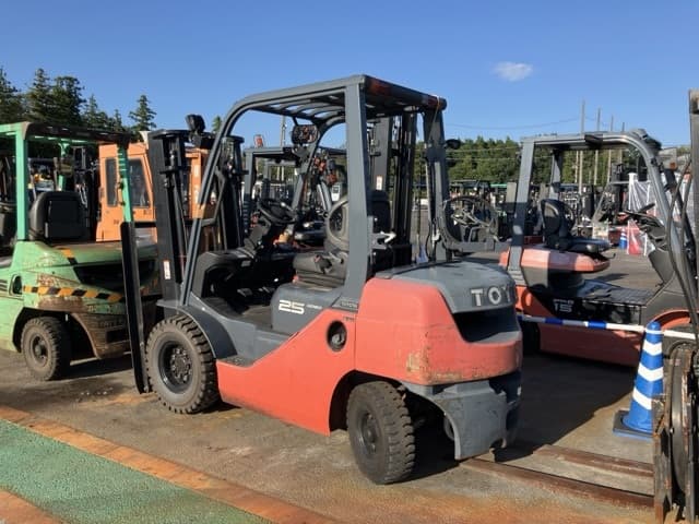 Forklift — Auction (lot 8456-2807)