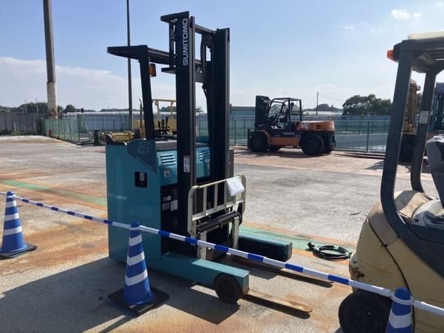 Reach Forklift — Auction (lot 8456-2815)