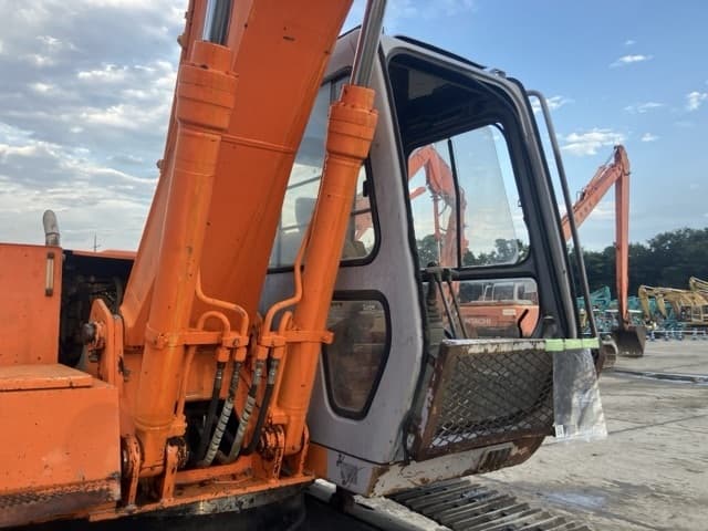 EXCAVATOR — Auction (lot 8456-284)