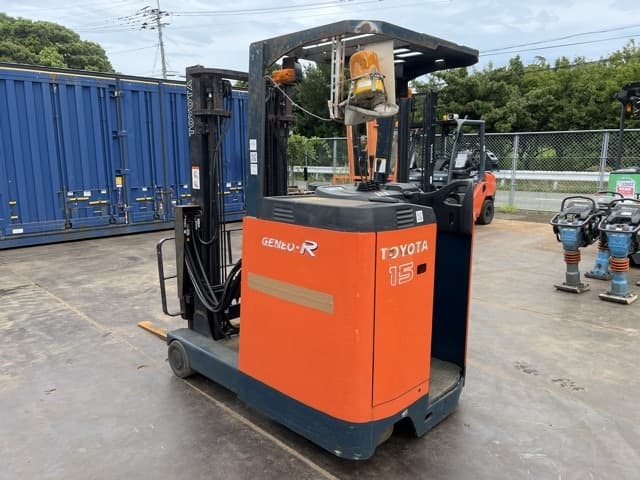 Reach Forklift — Auction (lot 8456-29002)