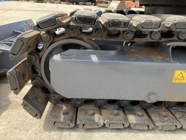 MINI EXCAVATOR — Auction (lot 8456-3)