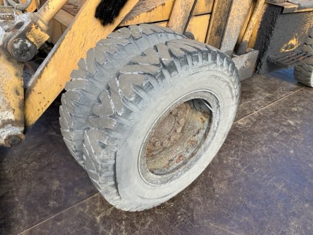 SHOVEL LOADER — Auction (lot 8456-30002)