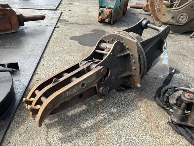 Fork — Auction (lot 8456-3011)