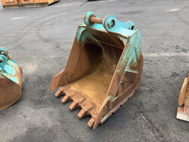 Bucket — Auction (lot 8456-3022)