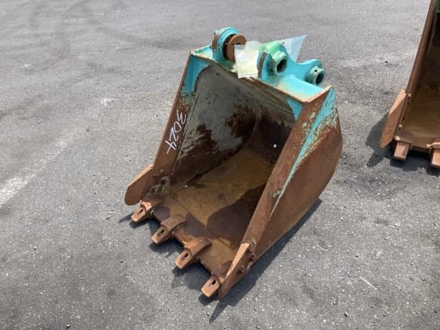 Bucket — Auction (lot 8456-3024)