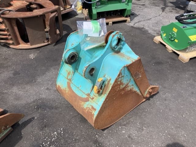 Bucket — Auction (lot 8456-3024)