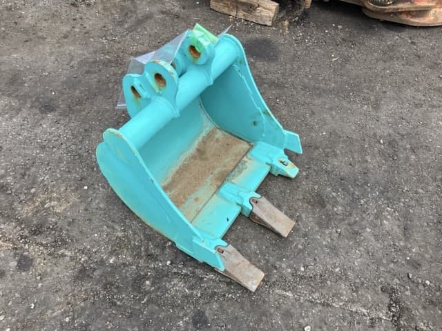 Bucket — Auction (lot 8456-3025)