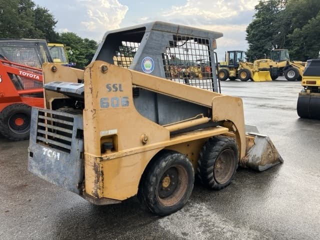 SKID STEER LOADER — Auction (lot 8456-303)