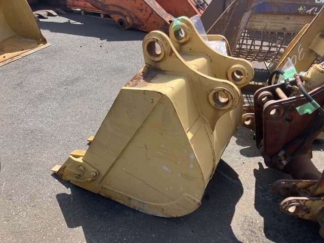 Bucket — Auction (lot 8456-3032)
