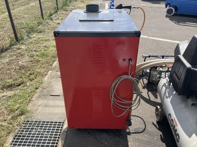 HIGH PRESSURE WASHING MACHINE — Auction (lot 8456-3038)