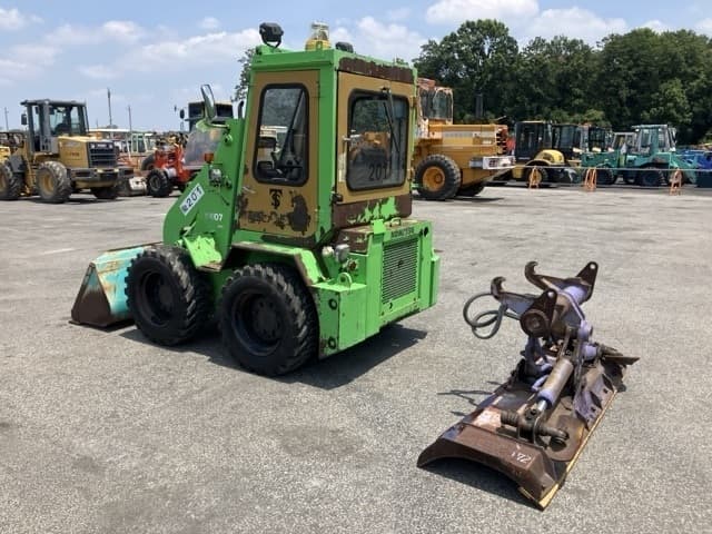SKID STEER LOADER — Auction (lot 8456-304)