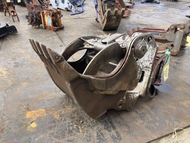 Bucket — Auction (lot 8456-3042)