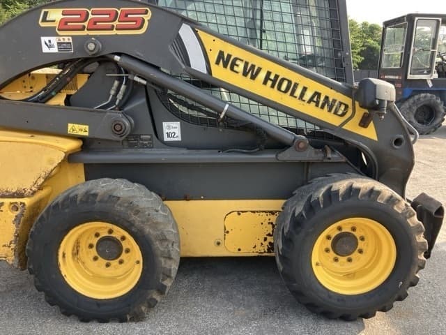 SKID STEER LOADER — Auction (lot 8456-305)