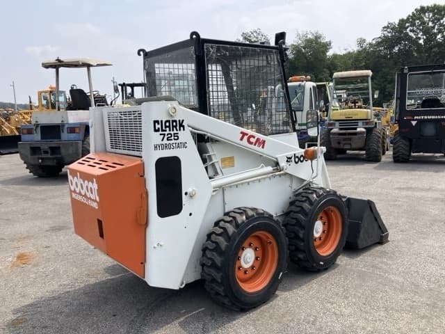 SKID STEER LOADER — Auction (lot 8456-306)
