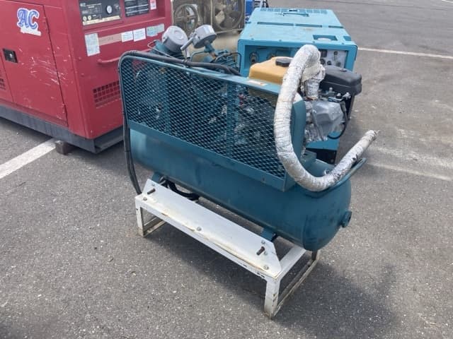 Compressor — Auction (lot 8456-3065)