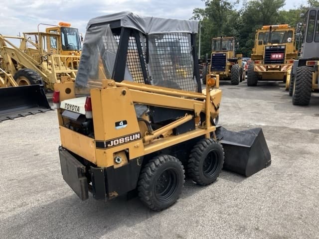 SKID STEER LOADER — Auction (lot 8456-307)