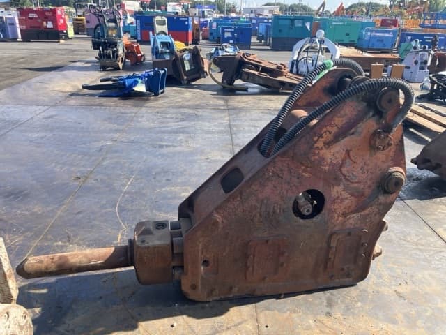 Breaker — Auction (lot 8456-3075)