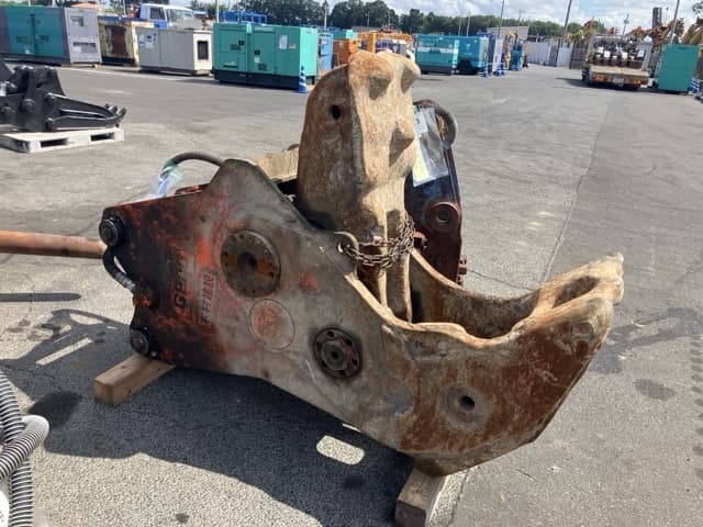 Crusher — Auction (lot 8456-3076)