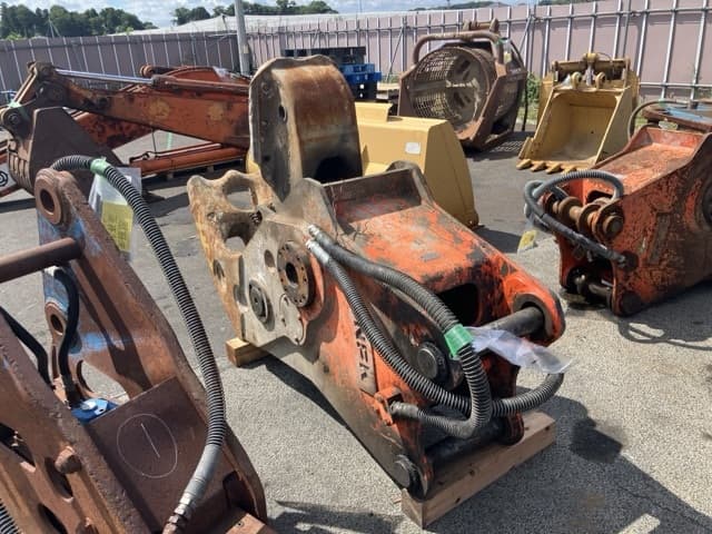 Crusher — Auction (lot 8456-3076)