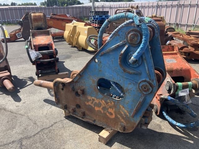 Breaker — Auction (lot 8456-3077)