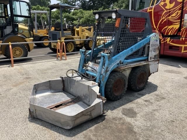 SKID STEER LOADER — Auction (lot 8456-308)