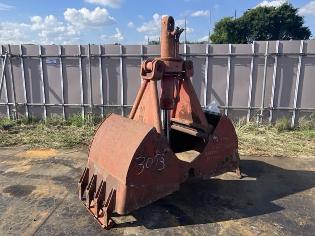 Bucket — Auction (lot 8456-3083)