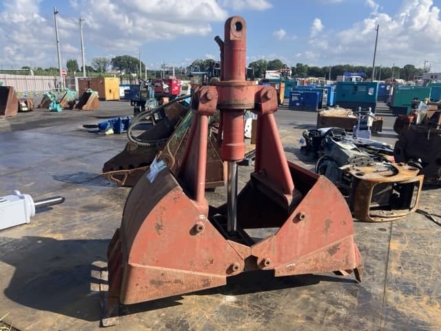 Bucket — Auction (lot 8456-3083)