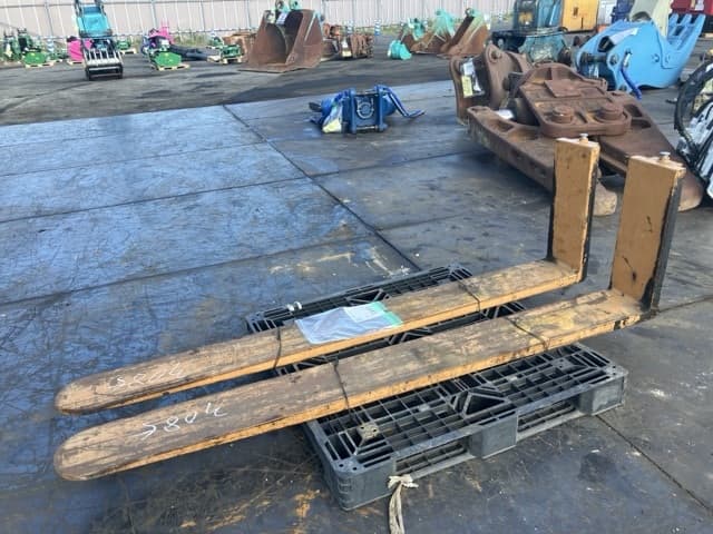 Forklift Nail — Auction (lot 8456-3085)