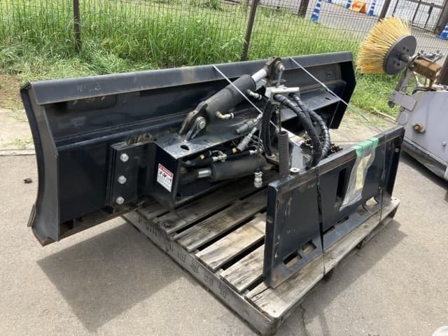 SNOW BLADE — Auction (lot 8456-3093)