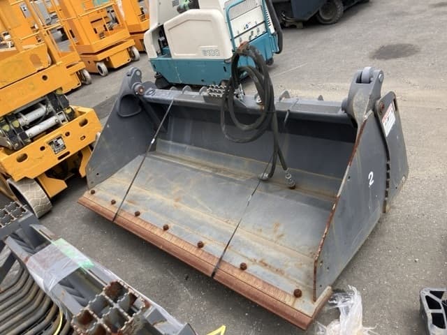 Bucket — Auction (lot 8456-3095)