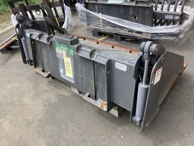 Bucket — Auction (lot 8456-3095)