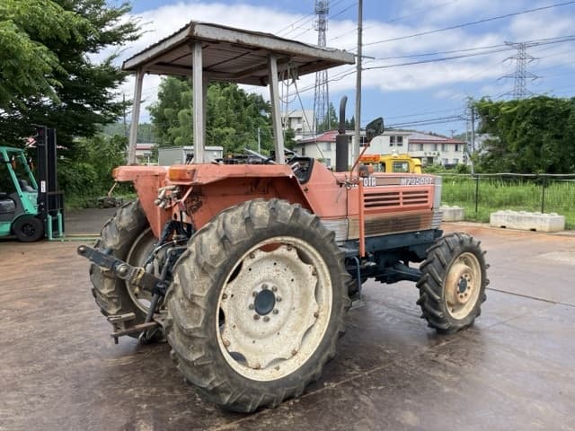 Tractor — Auction (lot 8456-31002)