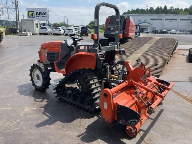 Tractor — Auction (lot 8456-31004)
