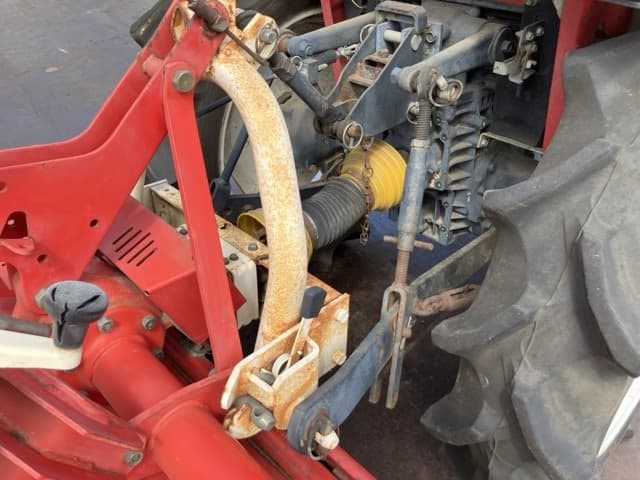 Tractor — Auction (lot 8456-31005)