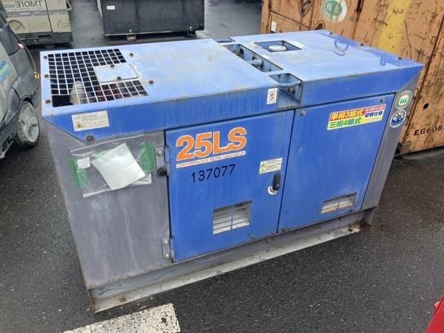 Generator — Auction (lot 8456-3104)