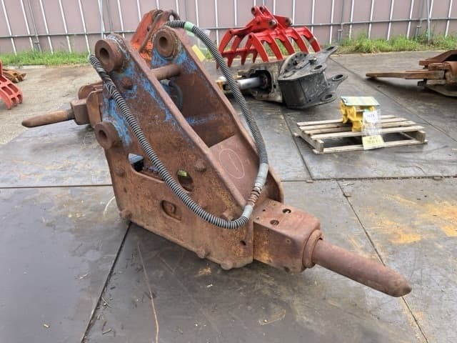 Breaker — Auction (lot 8456-3123)
