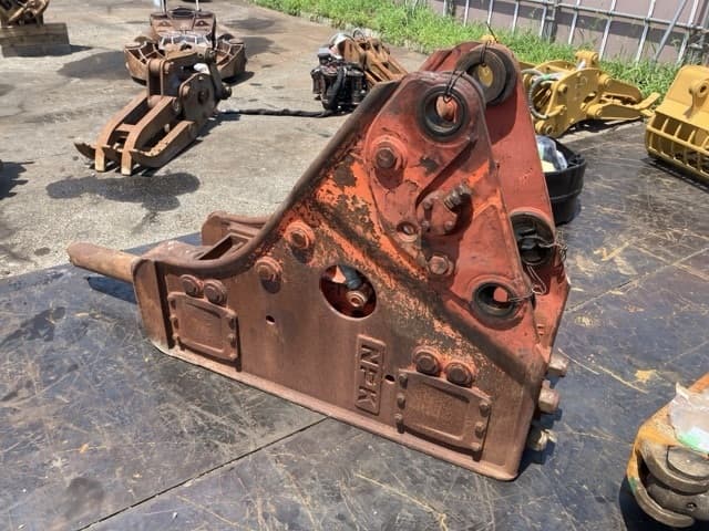 Breaker — Auction (lot 8456-3124)