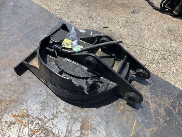 Magnet — Auction (lot 8456-3125)