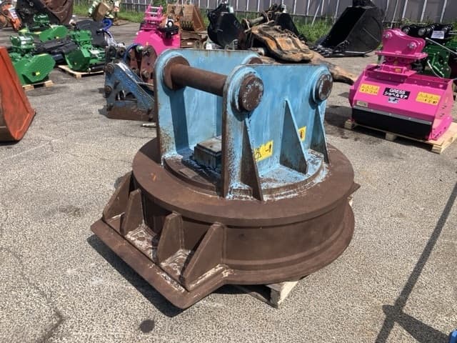 Magnet — Auction (lot 8456-3126)
