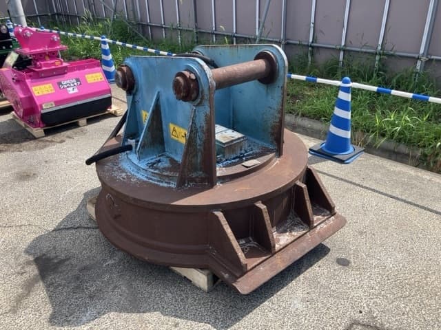 Magnet — Auction (lot 8456-3126)