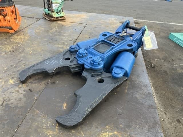 Crusher — Auction (lot 8456-3128)