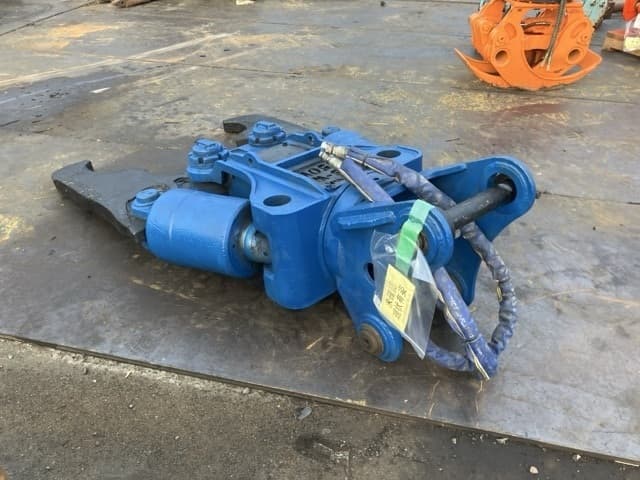 Crusher — Auction (lot 8456-3128)