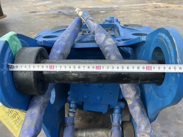 Crusher — Auction (lot 8456-3128)