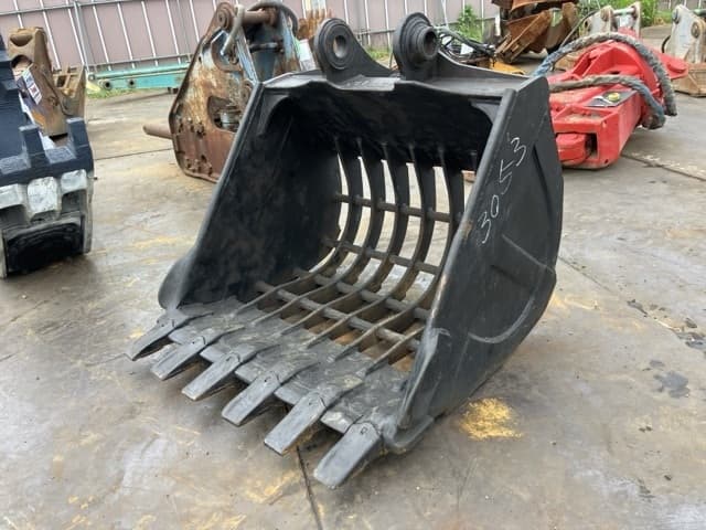 Bucket — Auction (lot 8456-3129)