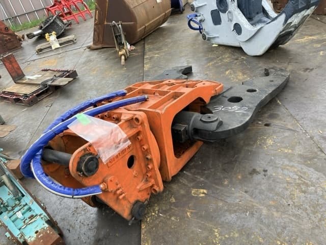 Crusher — Auction (lot 8456-3130)